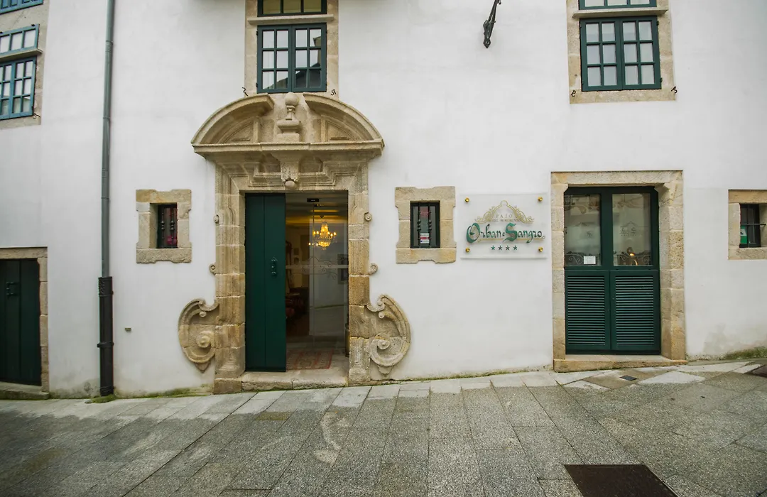 Hotel Monumento Pazo de Orbán-1